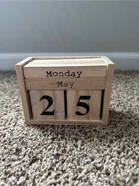 Bloomingville Perpetual Calendar Wooden Block Set
